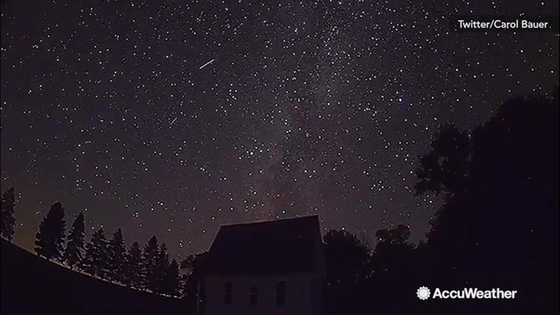 Meteor shower caught in stunning night sky timelapse