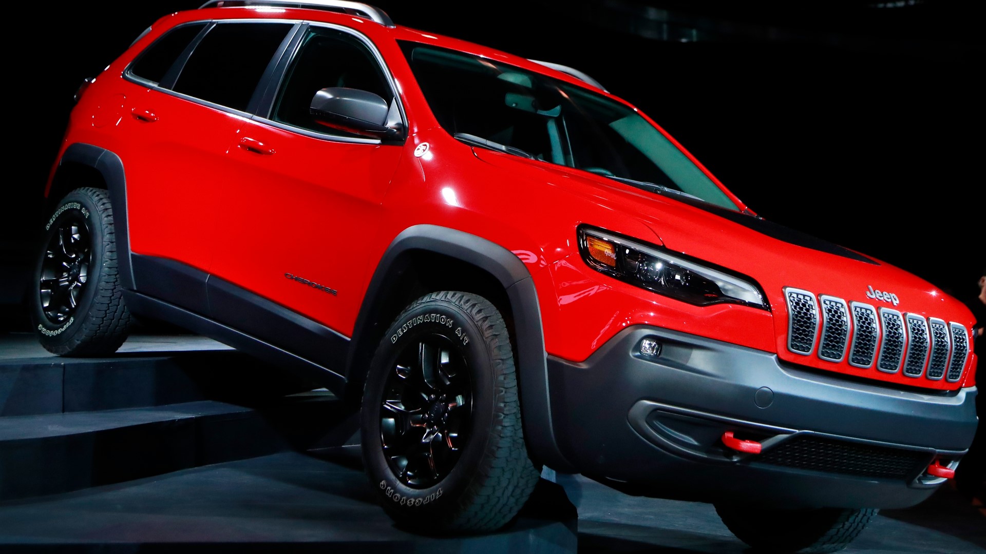 More than 60,000 Jeep Cherokees recalled due to failure risk of power ...