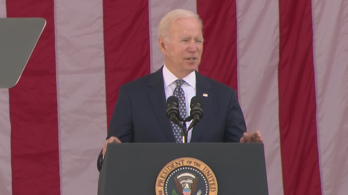 Biden honors 'bravery and unrelenting dedication' of nation's veterans