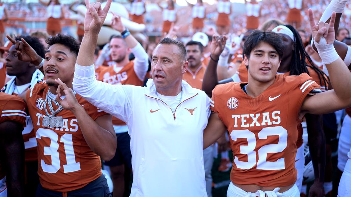 Forget Alabama, Texas Is No. 1! (Preseason Ap Top 25) - 8c1yoli