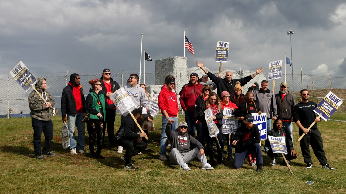 UAW strike: Autoworkers add key Stellantis truck plant to strikes