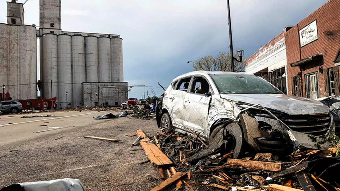 Tornado kills 3, injures dozens in Texas Panhandle town