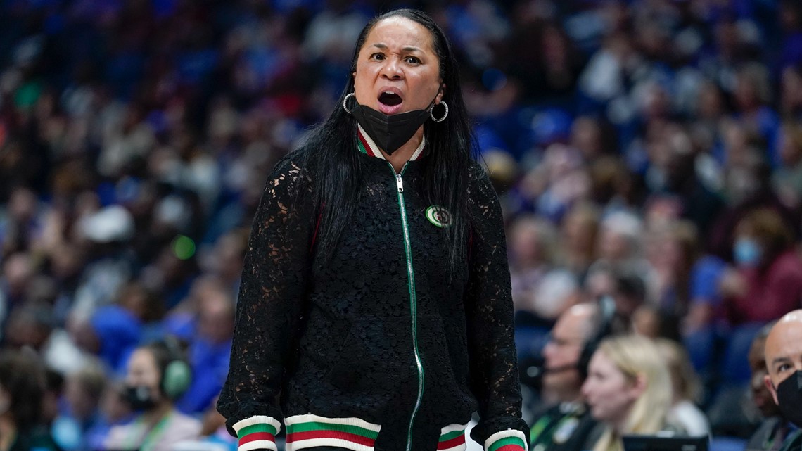 Women's Final Four: South Carolina's Dawn Staley wins third 2022 coach of  the year award