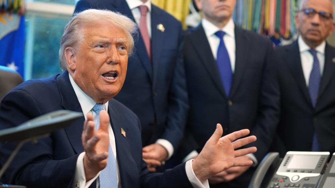 Trump administration to reexamine inexperienced playing cards issued to folks from ‘each nation of concern’