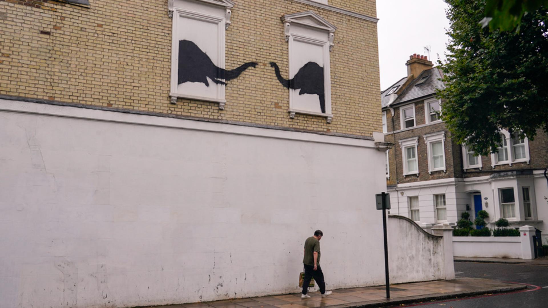 Banksy Surprises With Mural At London Zoo | Wtol.com