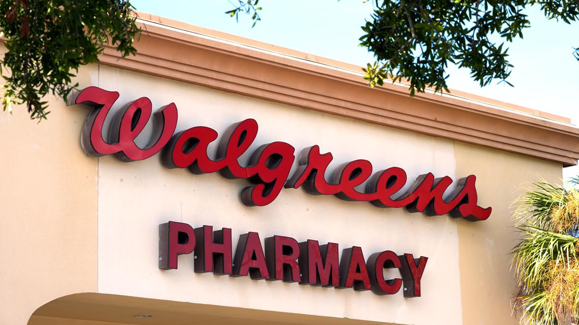 Walgreens to chop 1,200 US shops in 3 years Walgreens to chop 1,200 US shops in 3 years