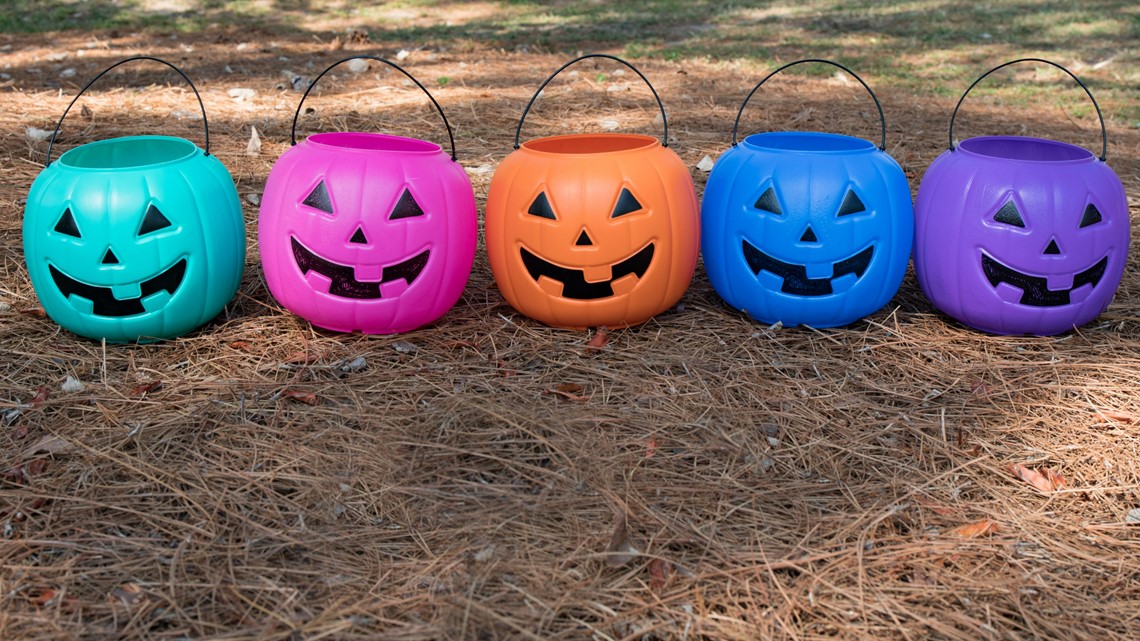 What do teal, purple and blue colored pumpkins mean on Halloween?
