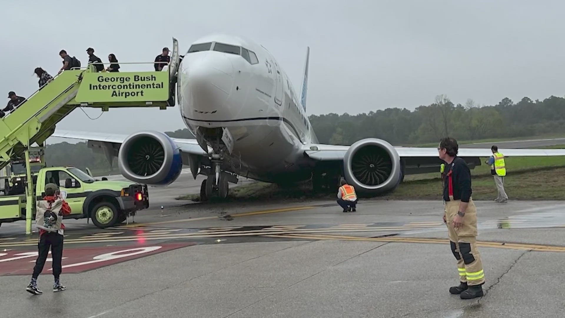 United plane evacuated after landing issue at Bush Airport Friday morning Houston Airport System says