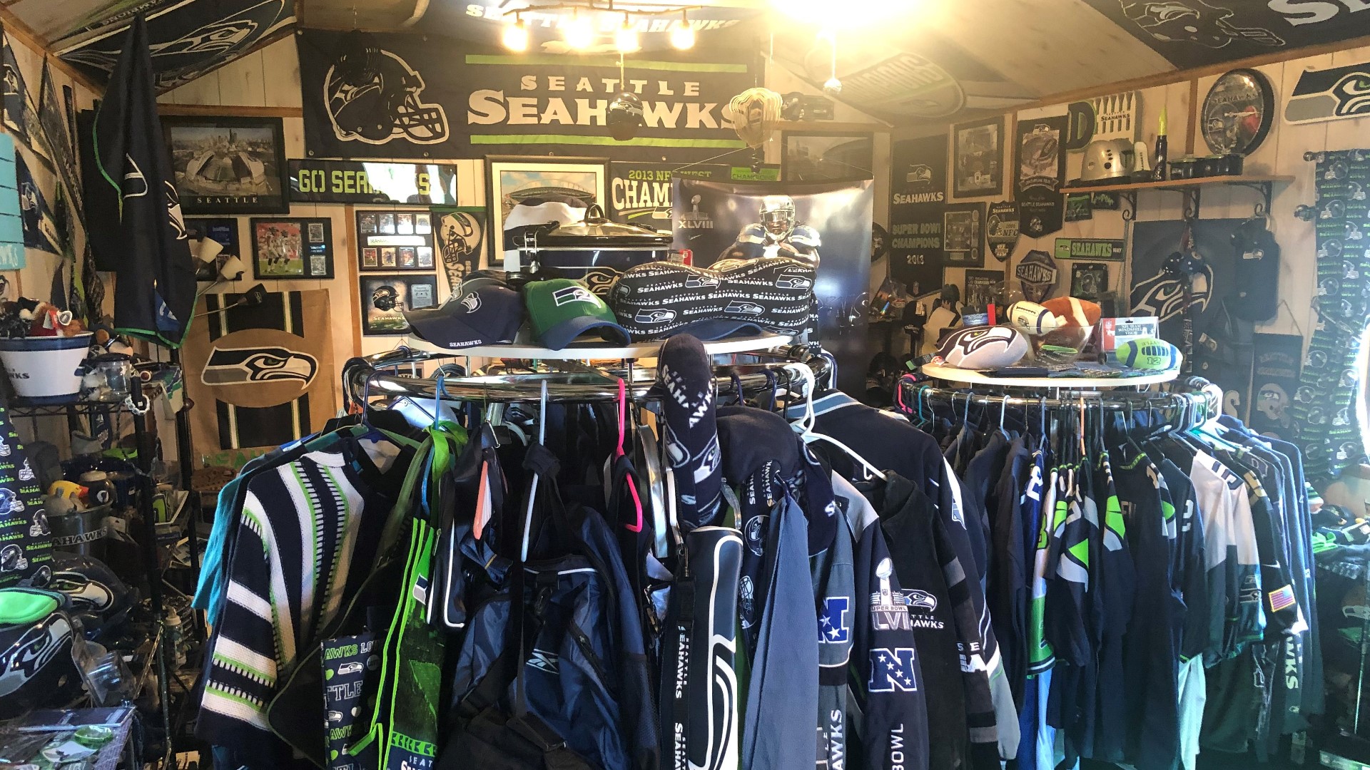 Nine Mile Falls Woman Takes Seahawks Fandom To Next Level With Mom Cave Wtol Com