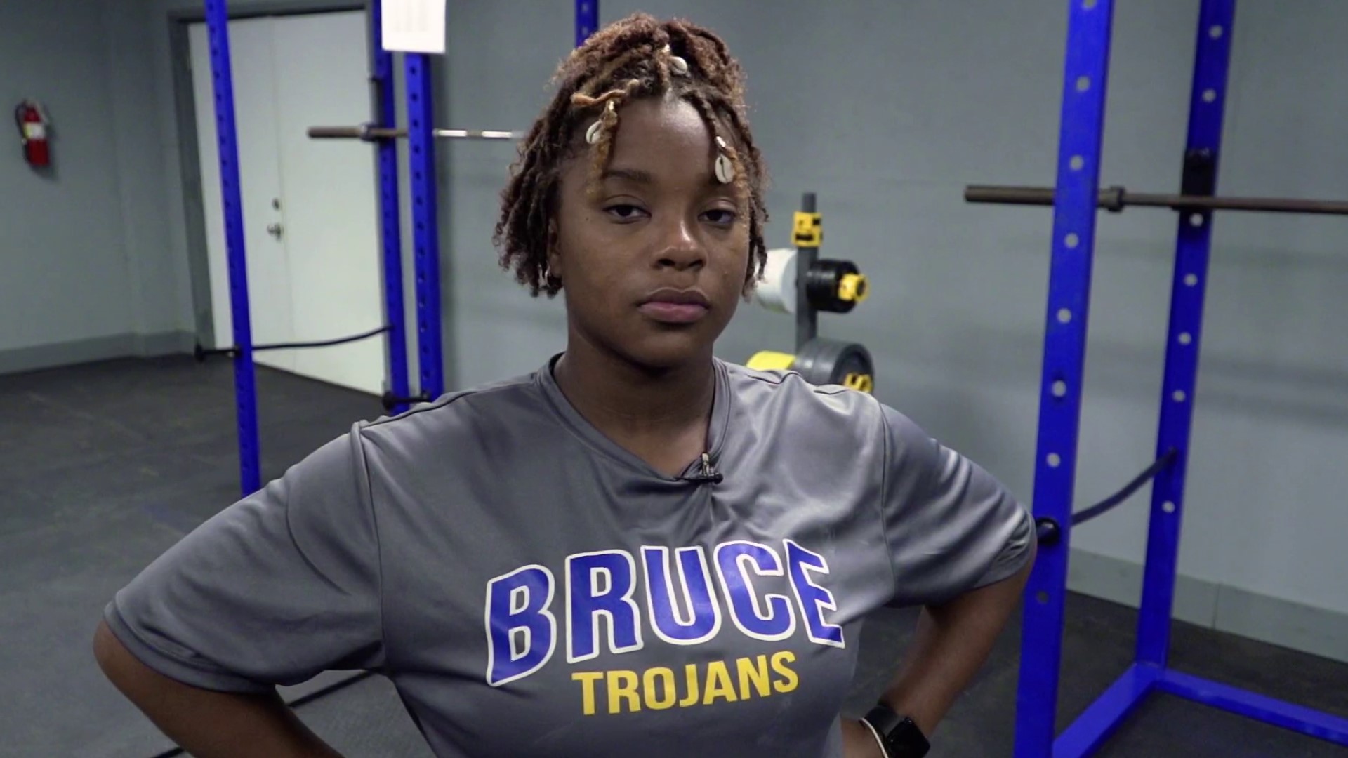 Mississippi powerlifter gets help from opponents