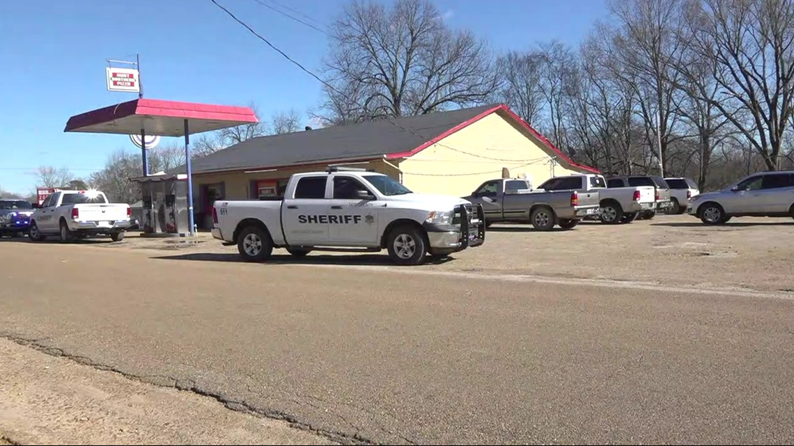 6 shot and killed in rural Mississippi town, suspect in custody