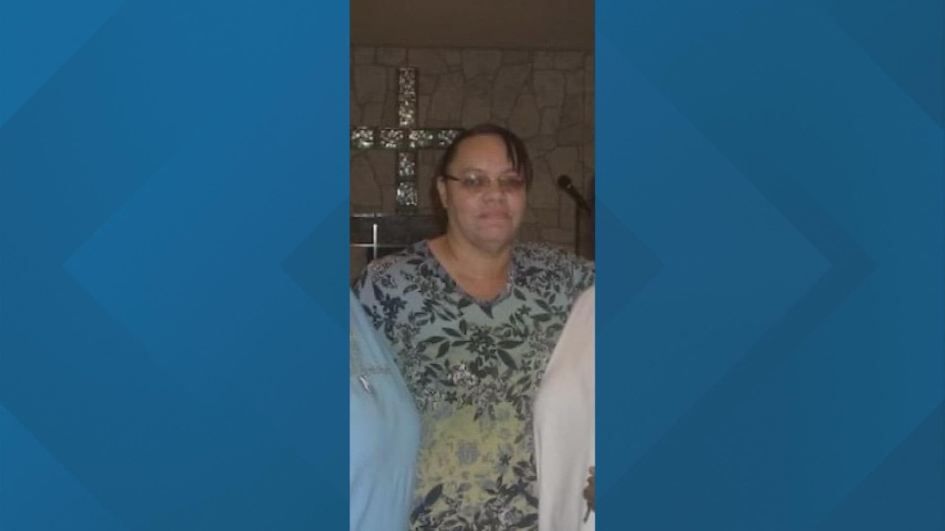 Carol Kings says Shawnte Hardin was tasked to help handle her sister's funeral.