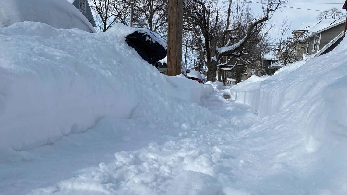 Are property owners in Ohio liable for injuries on snow and ice-covered sidewalks?