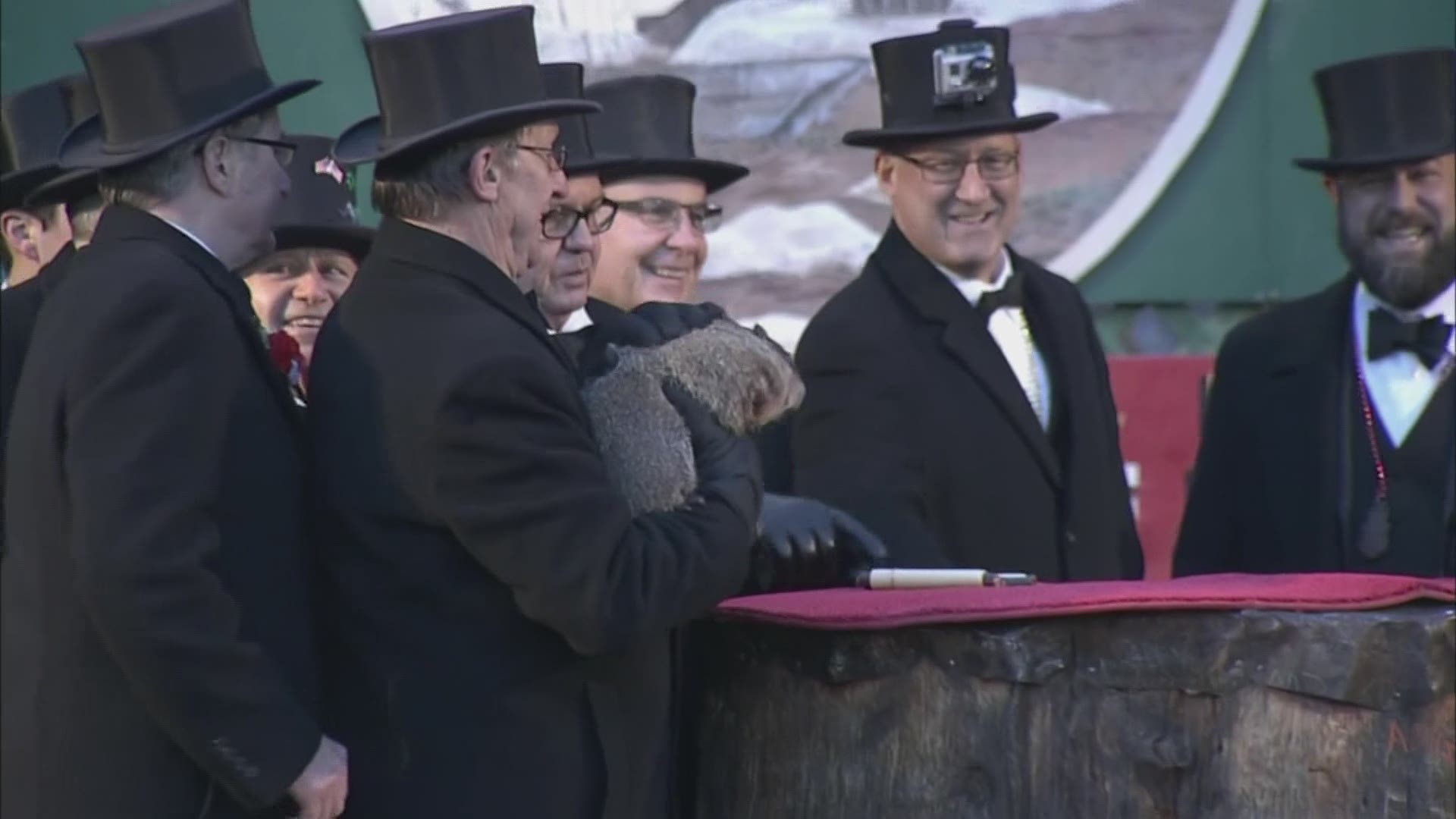 10TV's Mackenzie Bart looks at the data and talked to the experts to determine which groundhog is more accurate: Ohio's Buckeye Chuck or Punxsutawney Phil?