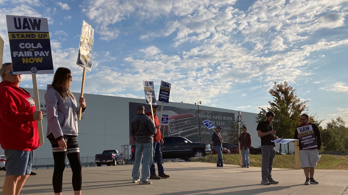 6 Ford Motor Company facilities layoff employees