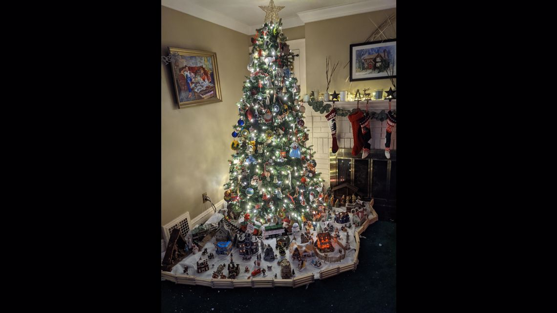 Christmas displays in Northeast Ohio: Show off your decorations | wtol.com