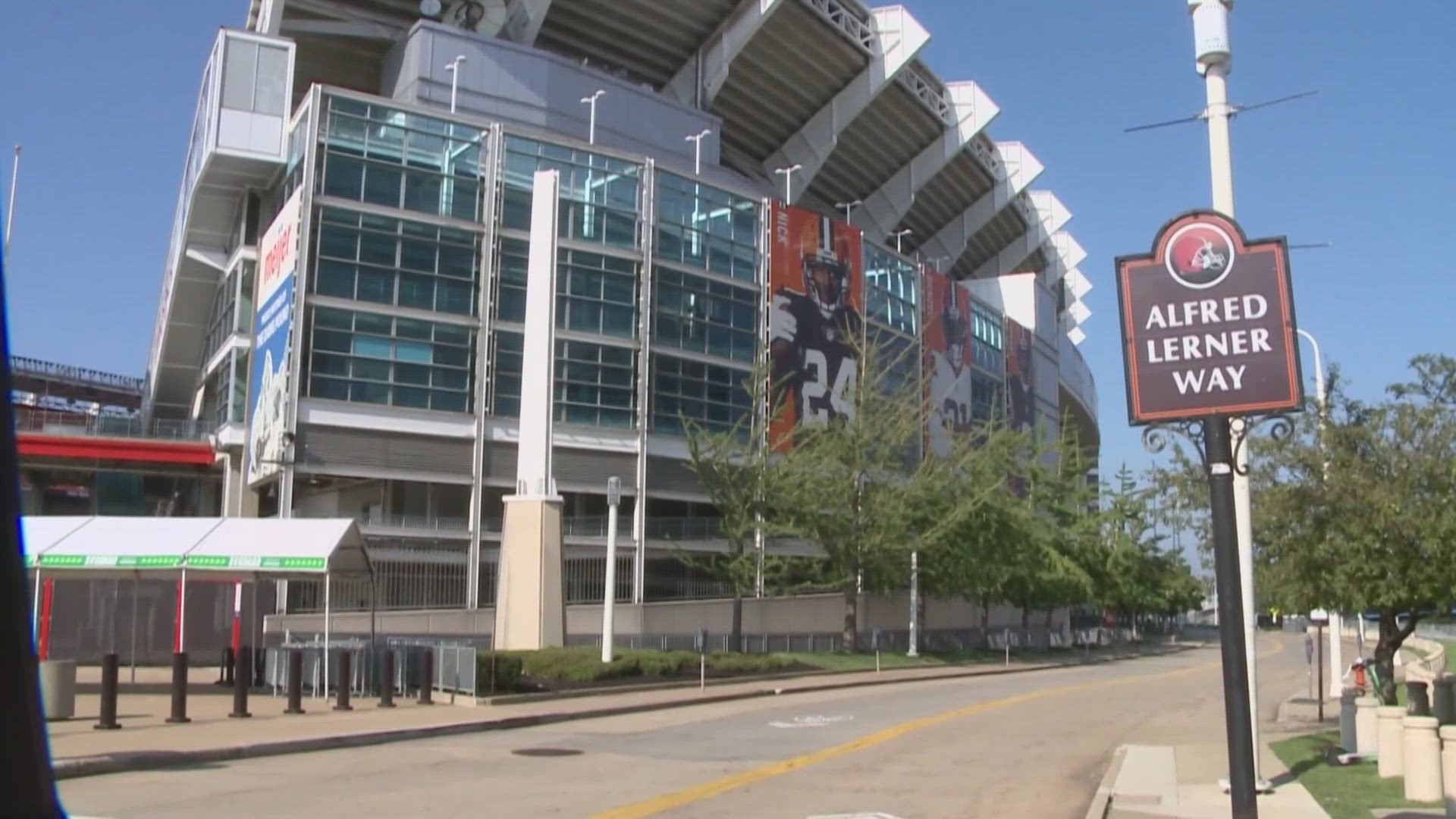 Cuyahoga County officials implored the Cleveland Browns owners to scuttle plans for a new stadium in Brook Park in favor of renovating the team's downtown grounds.