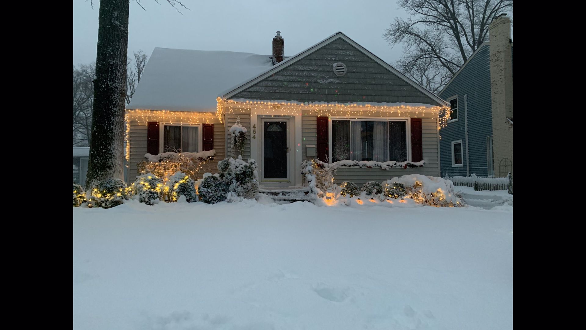 Christmas displays in Northeast Ohio: Show off your decorations | wtol.com