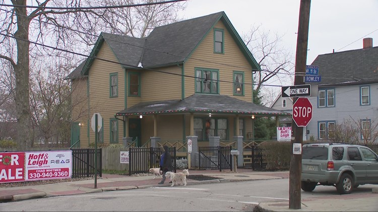 'A Christmas Story' House to stay open for tours as property goes up for sale in Cleveland