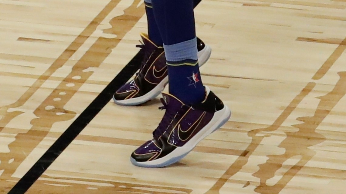 first ever kobe shoes