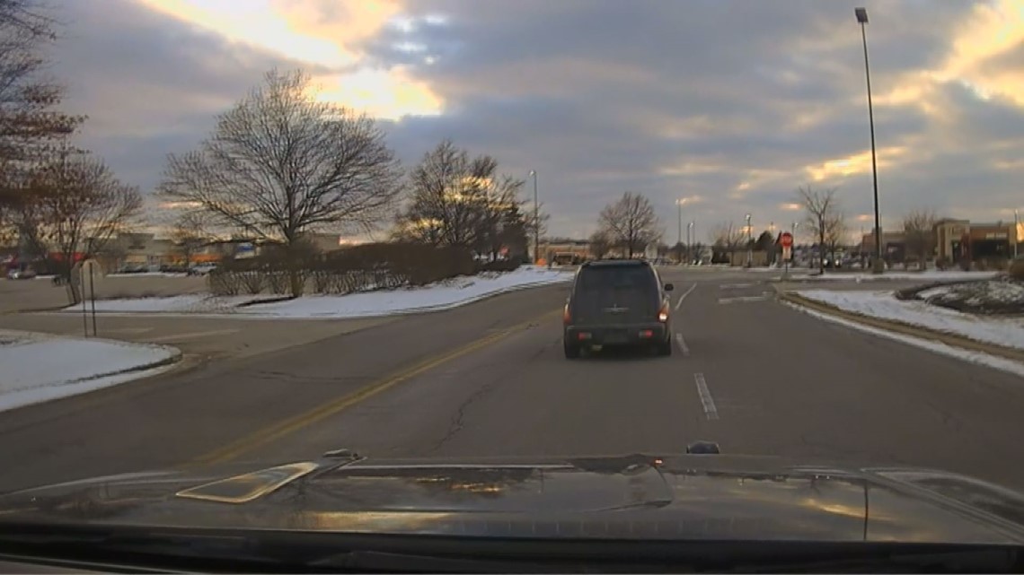 WATCH: Man flees from Ohio police, flips car with child inside - Vimarsana News