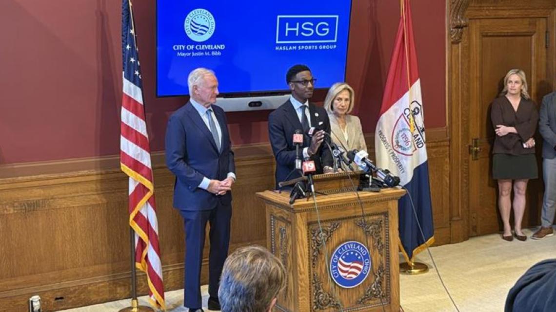 City of Cleveland, Haslam Sports Group agree on $100M Browns stadium ...