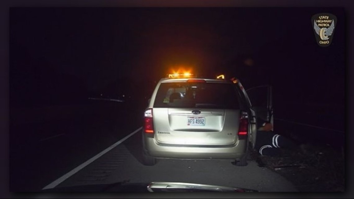 Ohio trooper takes college student home after flat tire - Vimarsana News
