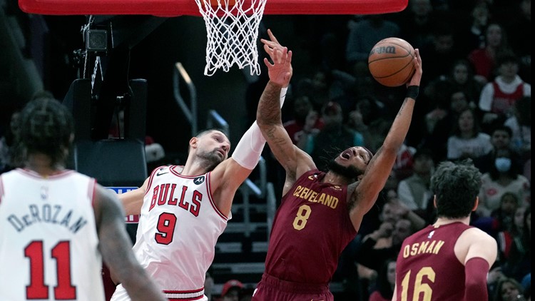 Cleveland Cavaliers hold off Chicago Bulls 103-102 to end three-game skid