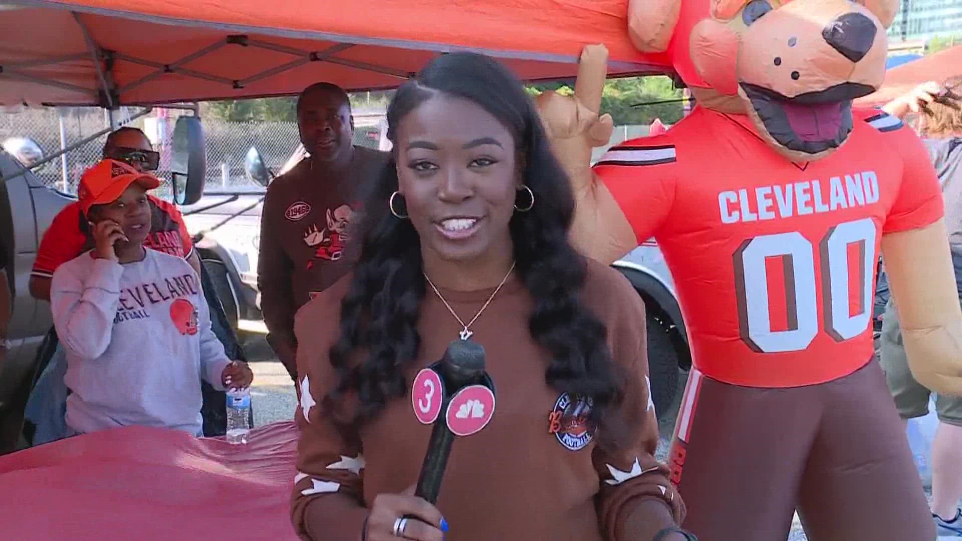3News' Kierra Cotton went to the Muni Lot to witness the sights and sounds of tailgaters ahead of the 2022 Cleveland Browns' season opener.