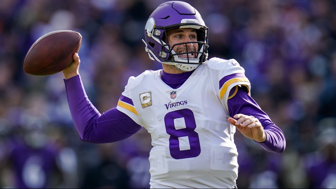 Washington Football Team quarterback Taylor Heinicke (4) warms up before an  NFL football game against the New York Giants on Sunday, Jan. 9, 2022, in  East Rutherford, N.J. (AP Photo/Adam Hunger Stock