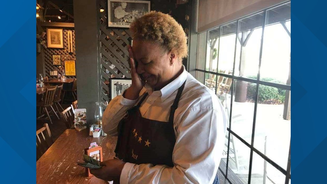 Dublin Cracker Barrel waitress receives $1,100 tip | wtol.com