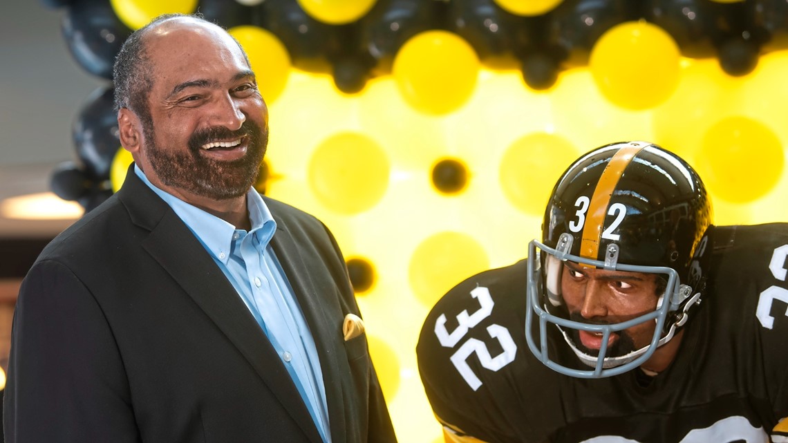 Franco Harris, Steelers Hall of Fame running back, dies at 72