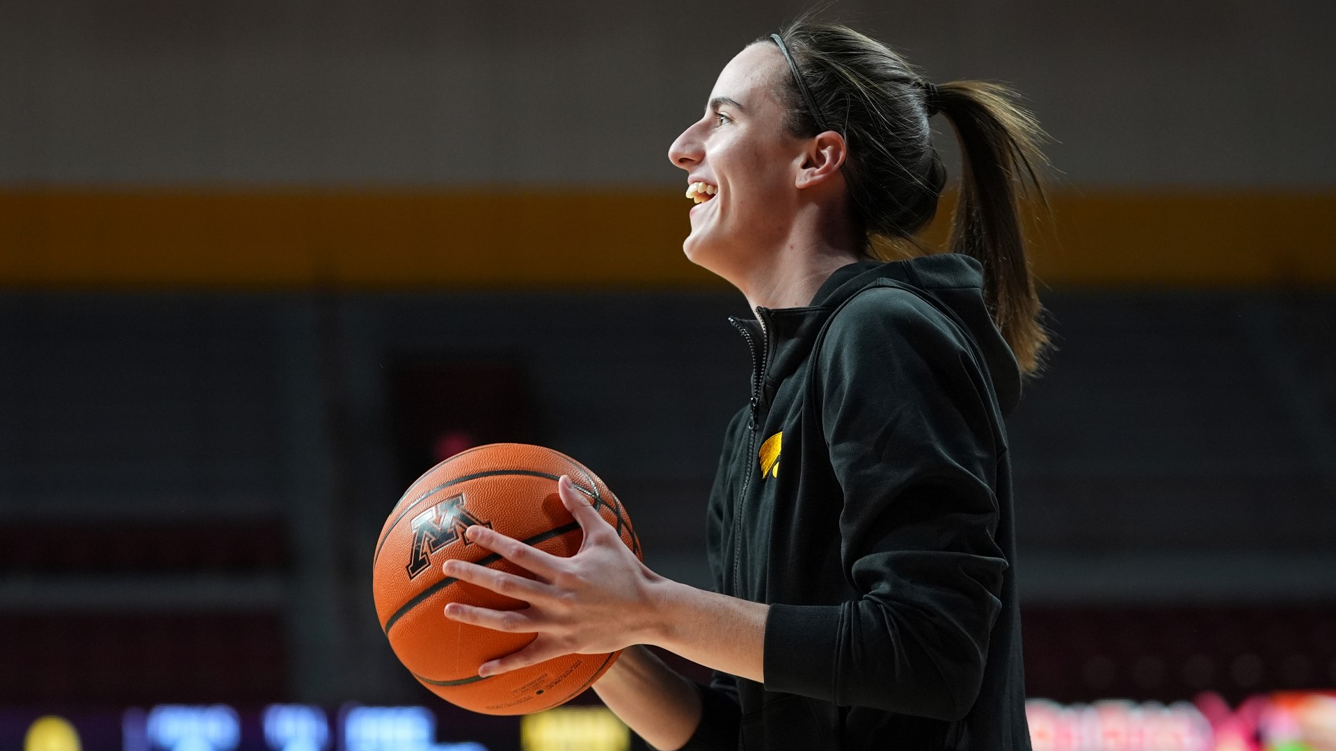 How much will Caitlin Clark and Angel Reese make in the WNBA?