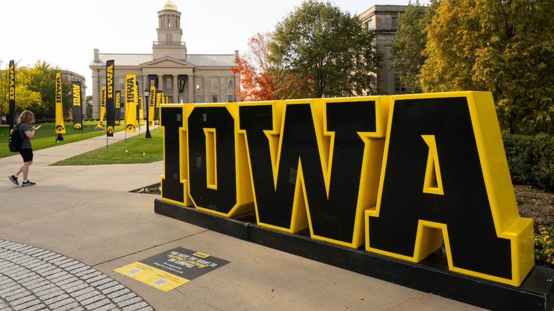 5 injured in Iowa City mass shooting, including 3 University of Iowa students