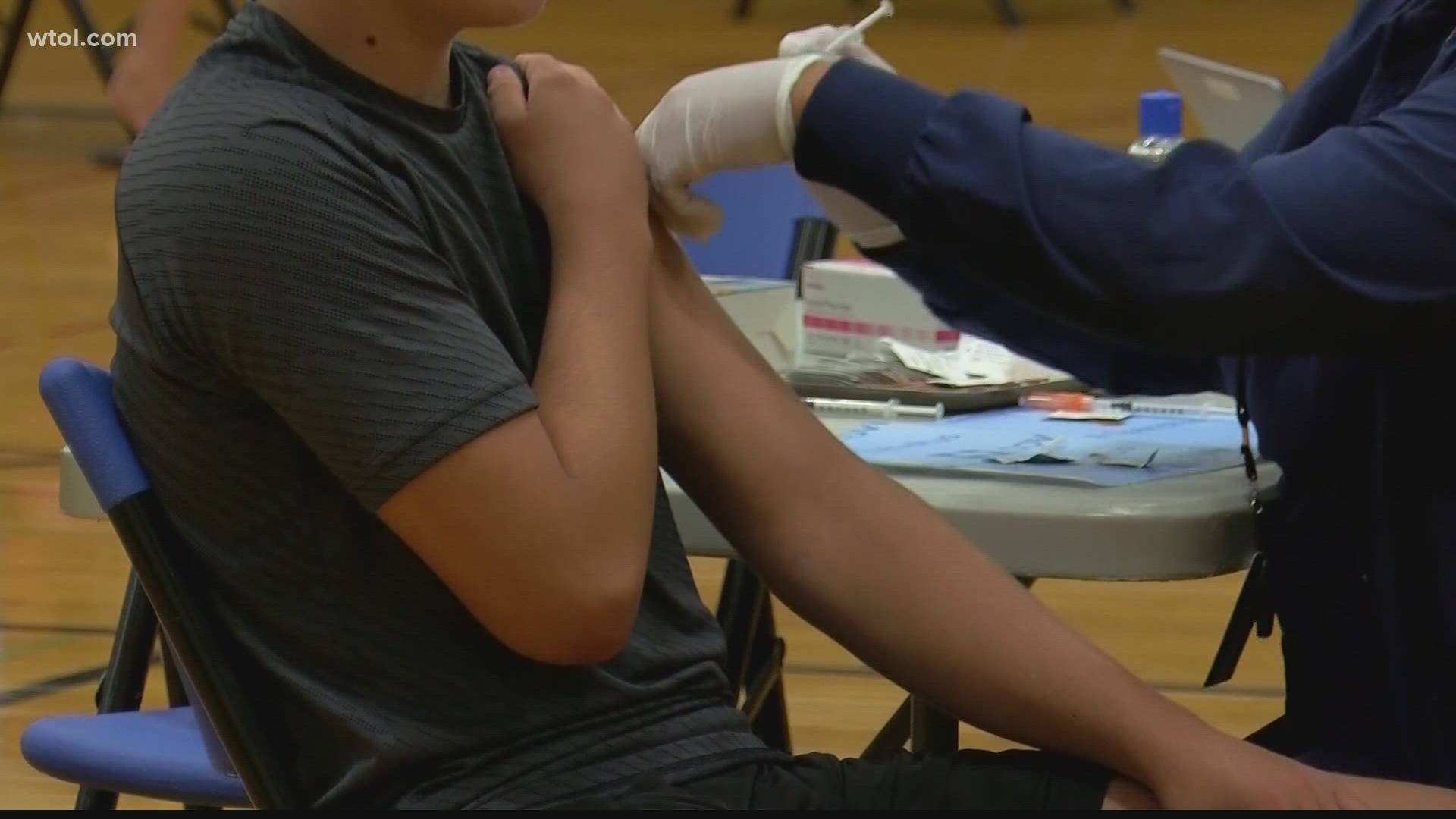 To help make it easier on parents and students, many districts are even holding vaccine clinics