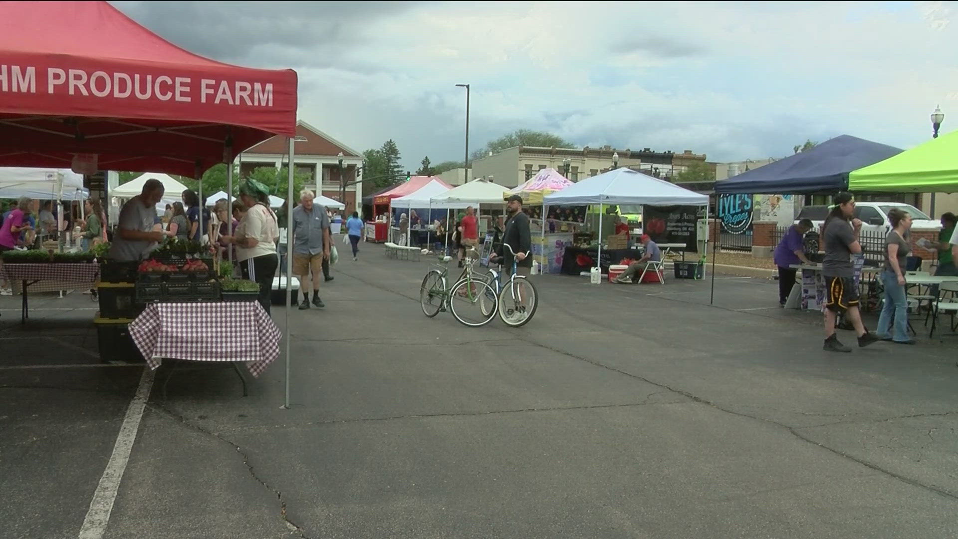 The warmer weather means it's farmers market season in northwest Ohio and southeast Michigan.