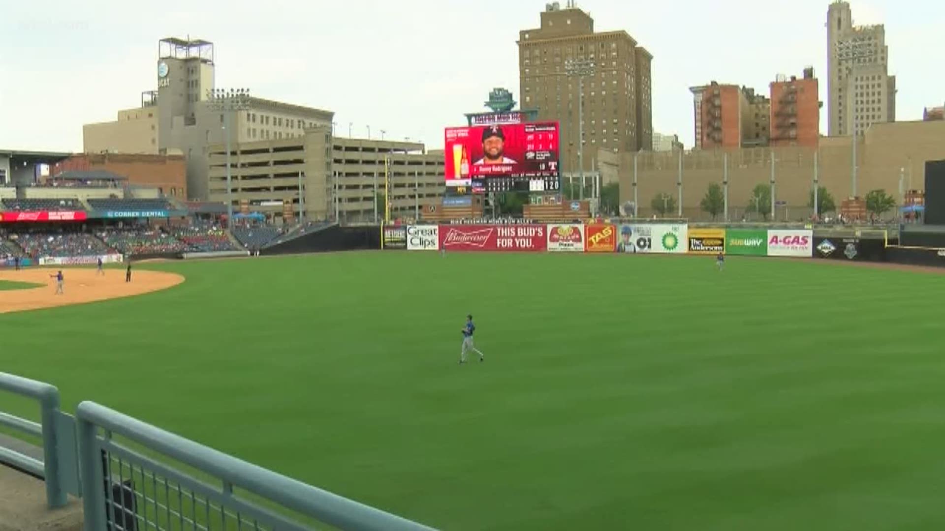 With near-100-degree temperatures this weekend, the Toledo Mud Hens are making sure fans are able to stay safe.