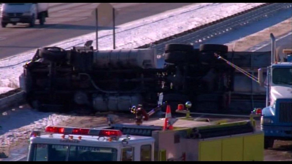Traffic moving again on southbound I-75 in Monroe County after accident ...