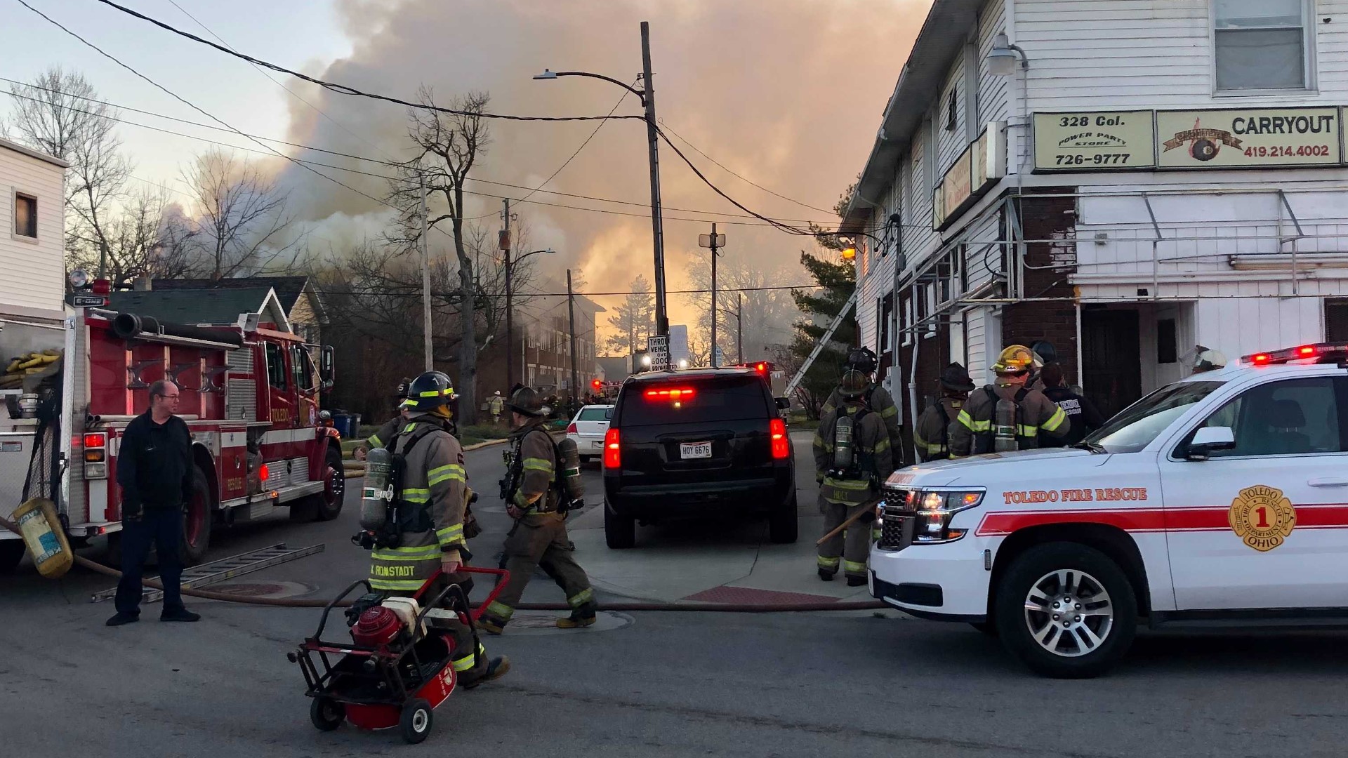 Toledo Fire Fights Blaze In North Toledo March 29 | Wtol.com