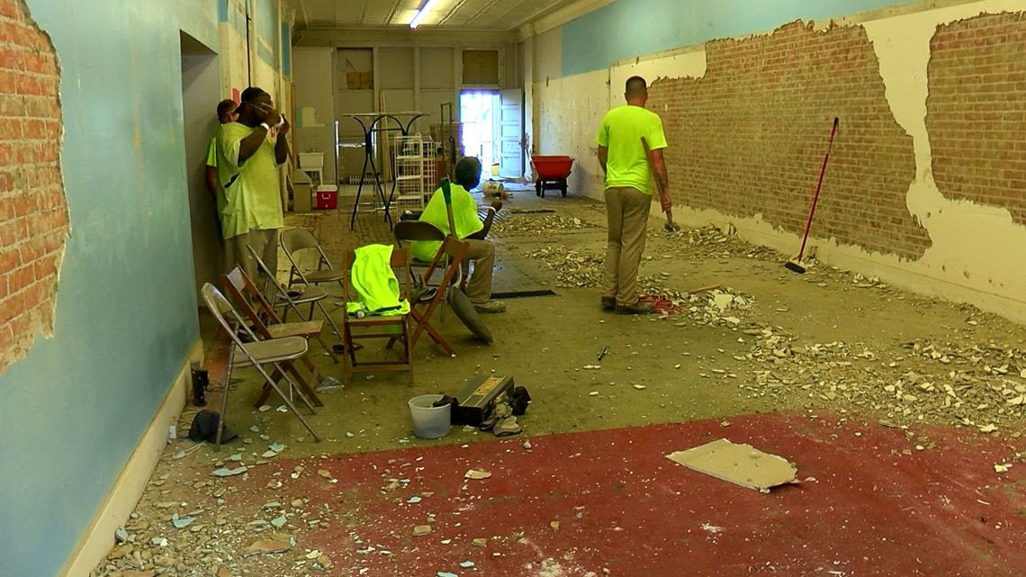 County inmates assist in renovating new Tiffin teen center