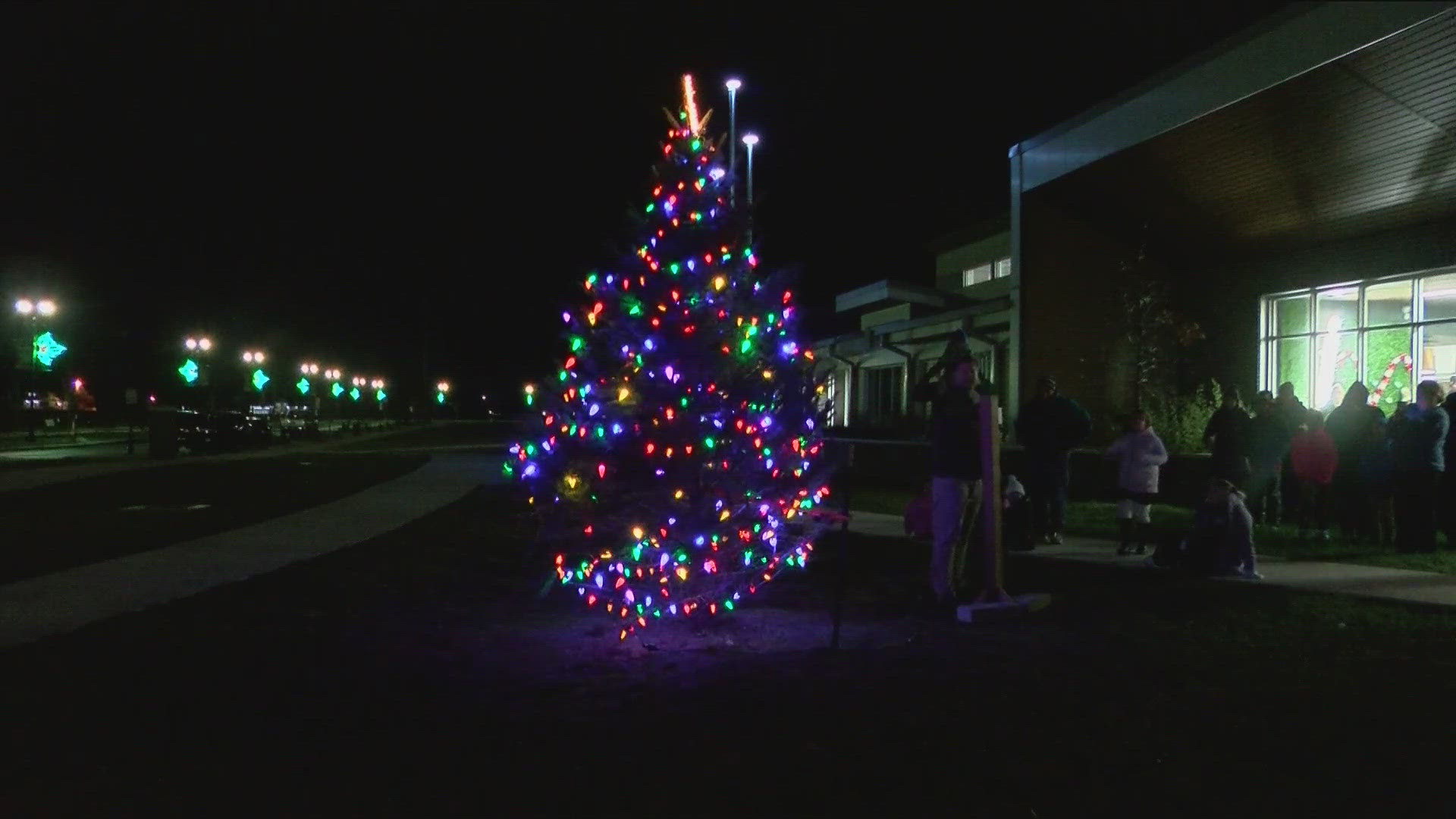 Northwood community braves cold inaugural tree lighting at new ...