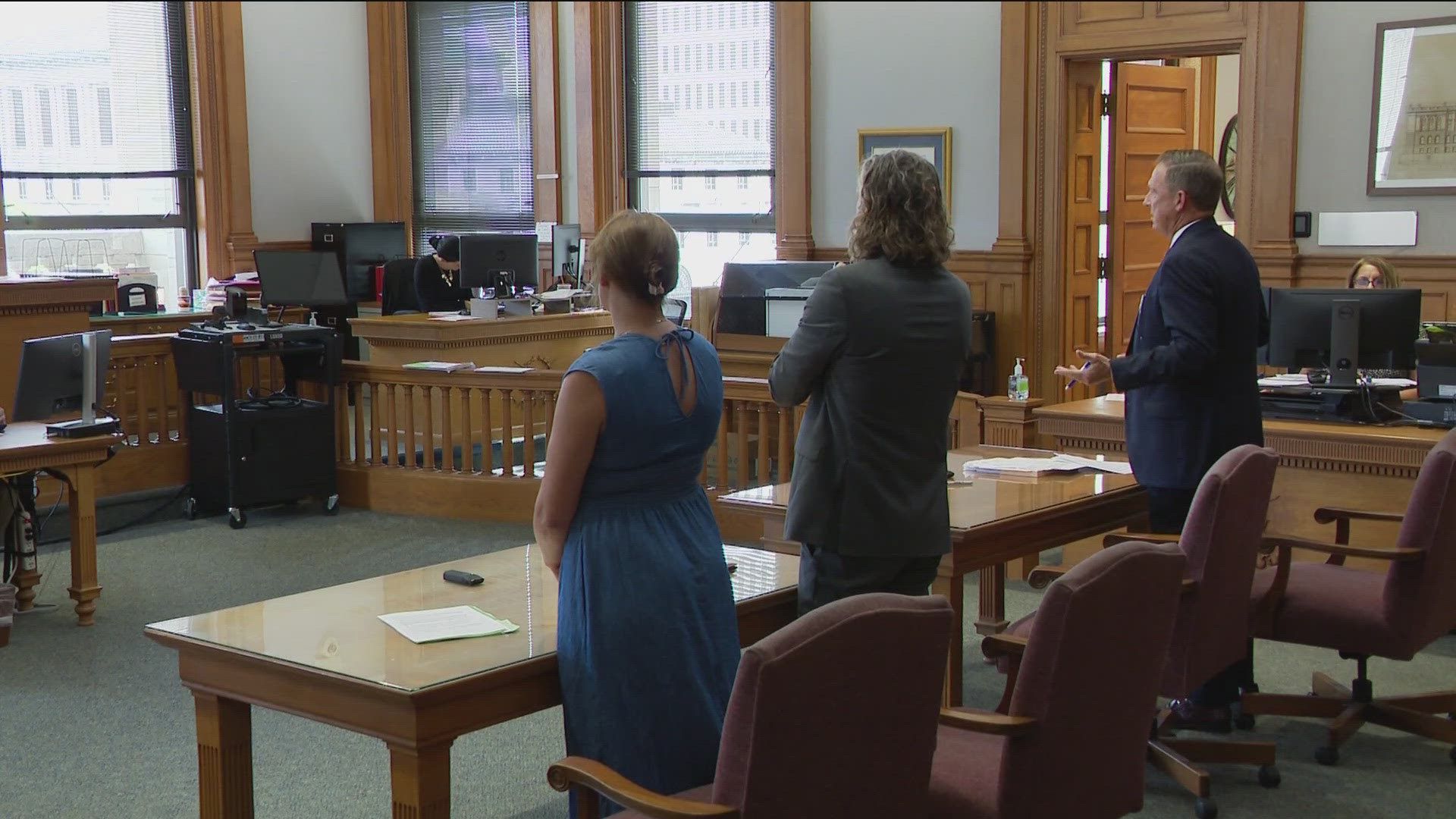 Toledo woman previously convicted in cancer con pleads guilty to theft ...