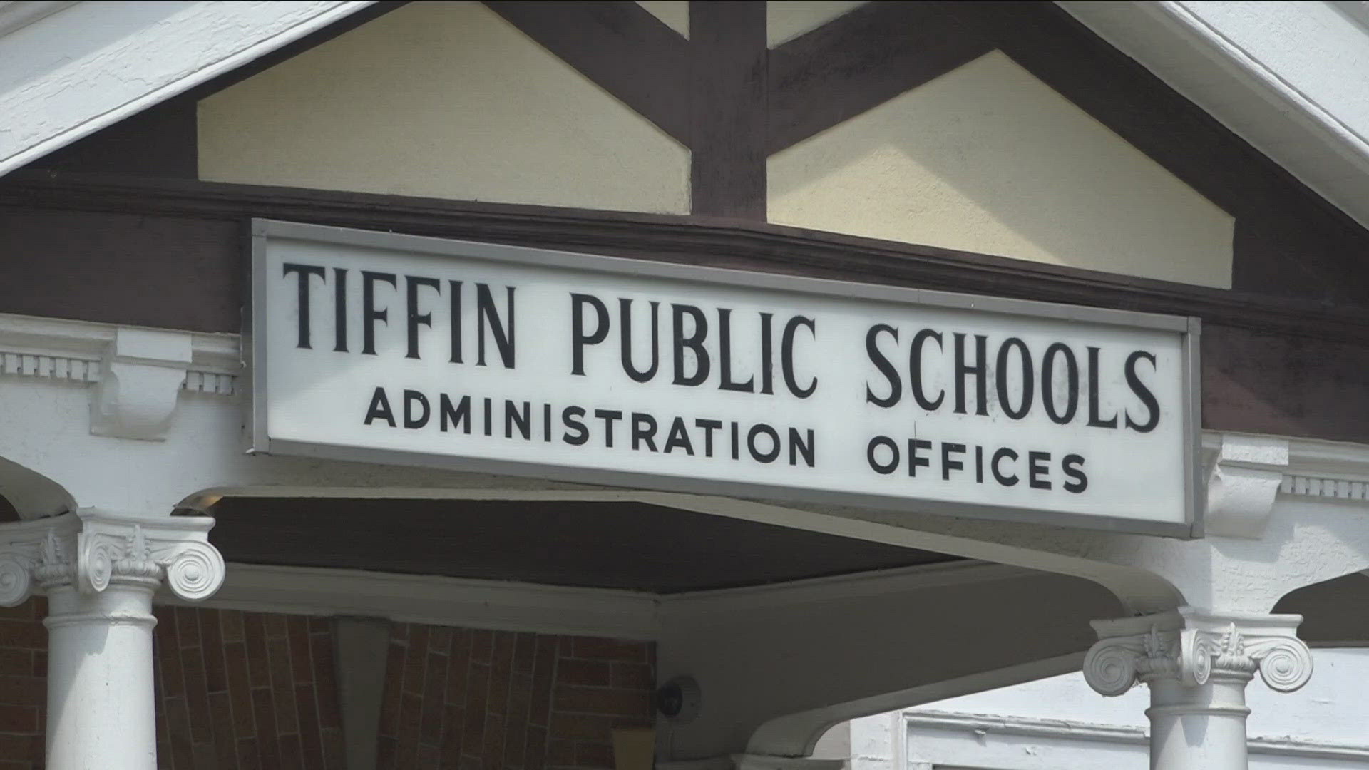 Tuesday was supposed to be the first day for Tiffin City Schools, but administrators decided to push the date to later this week due to high temperatures.