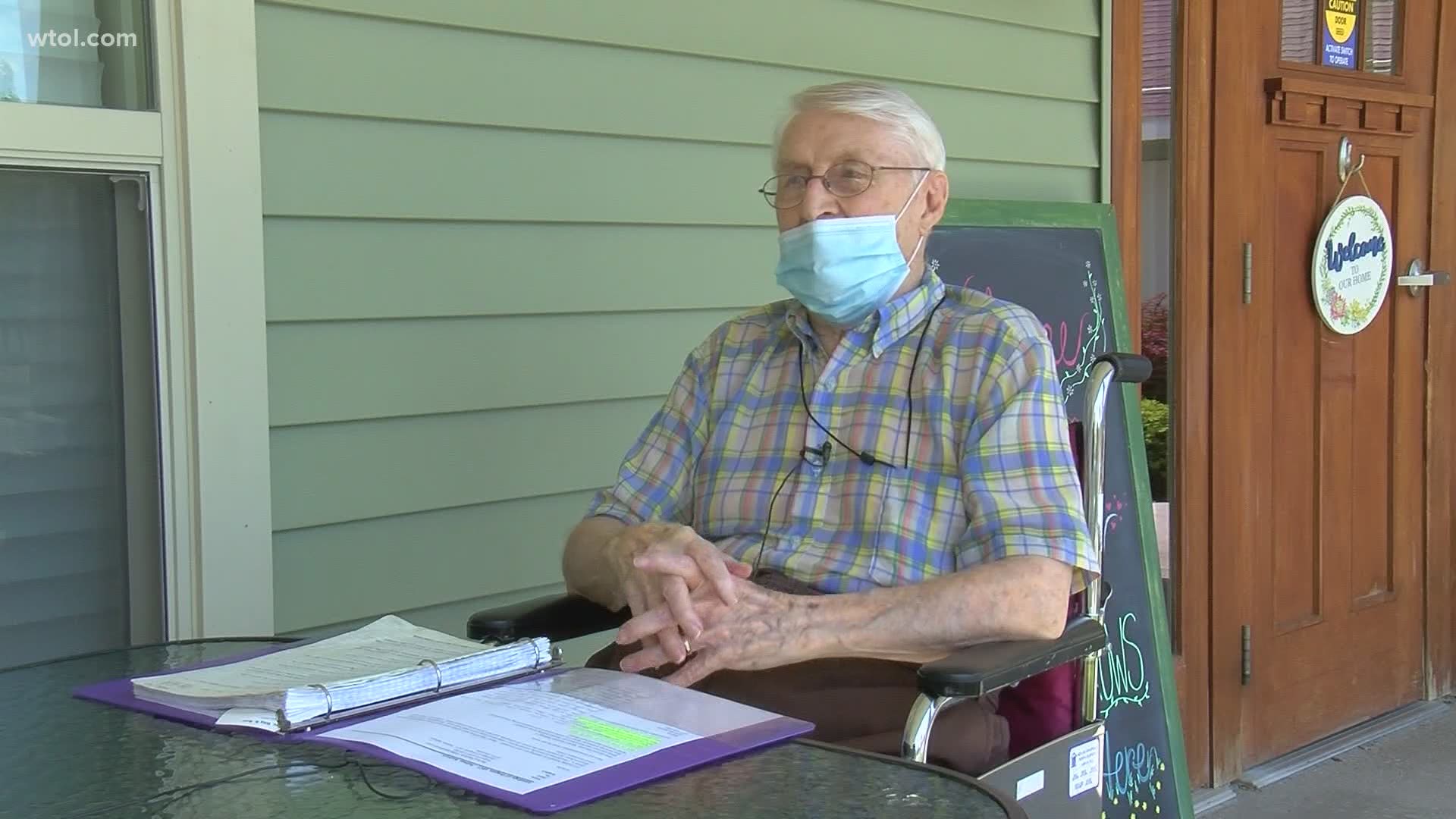 94-year-old Gene Wilbarger has been collecting quotes, words of wisdom and advice in a notebook for 10 years.