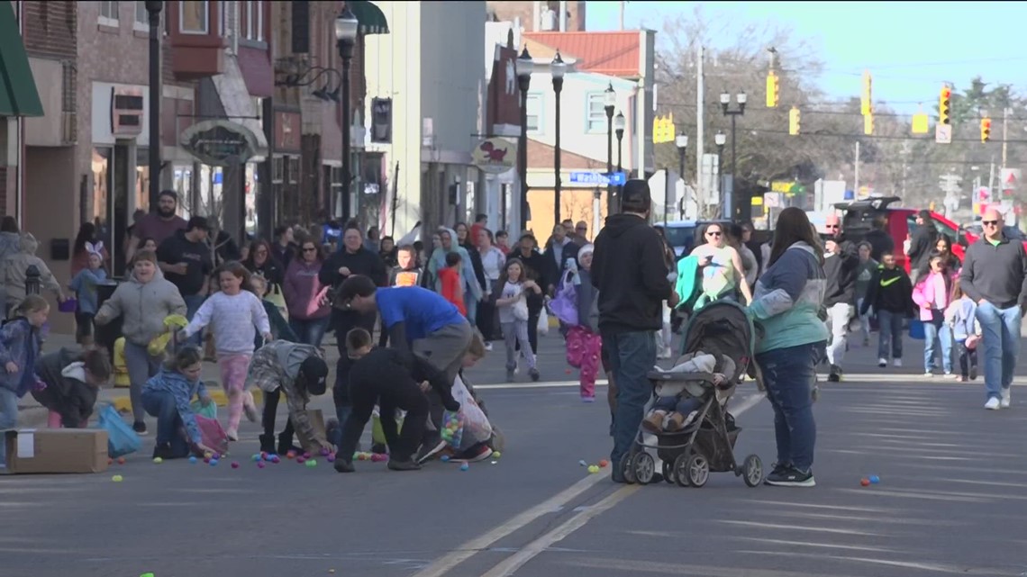 Hundreds hunt for Easter eggs in downtown Adrian Friday - Vimarsana News