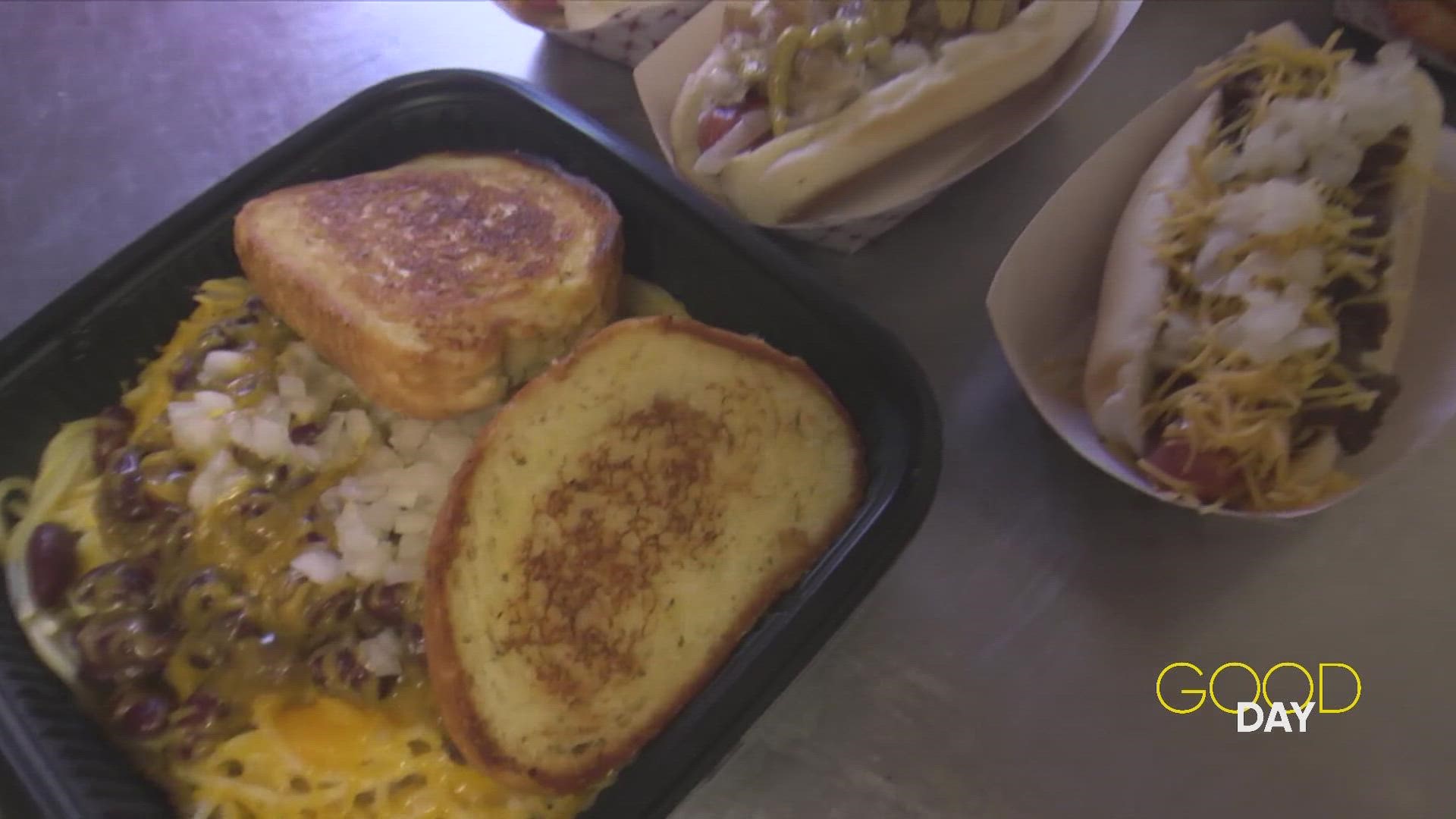 Good Day Check out Duce's Dawgs food truck