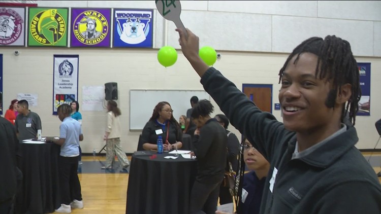Can teens get rich playing the stock market? Toledo Jones Leadership Academy teens gave it a try
