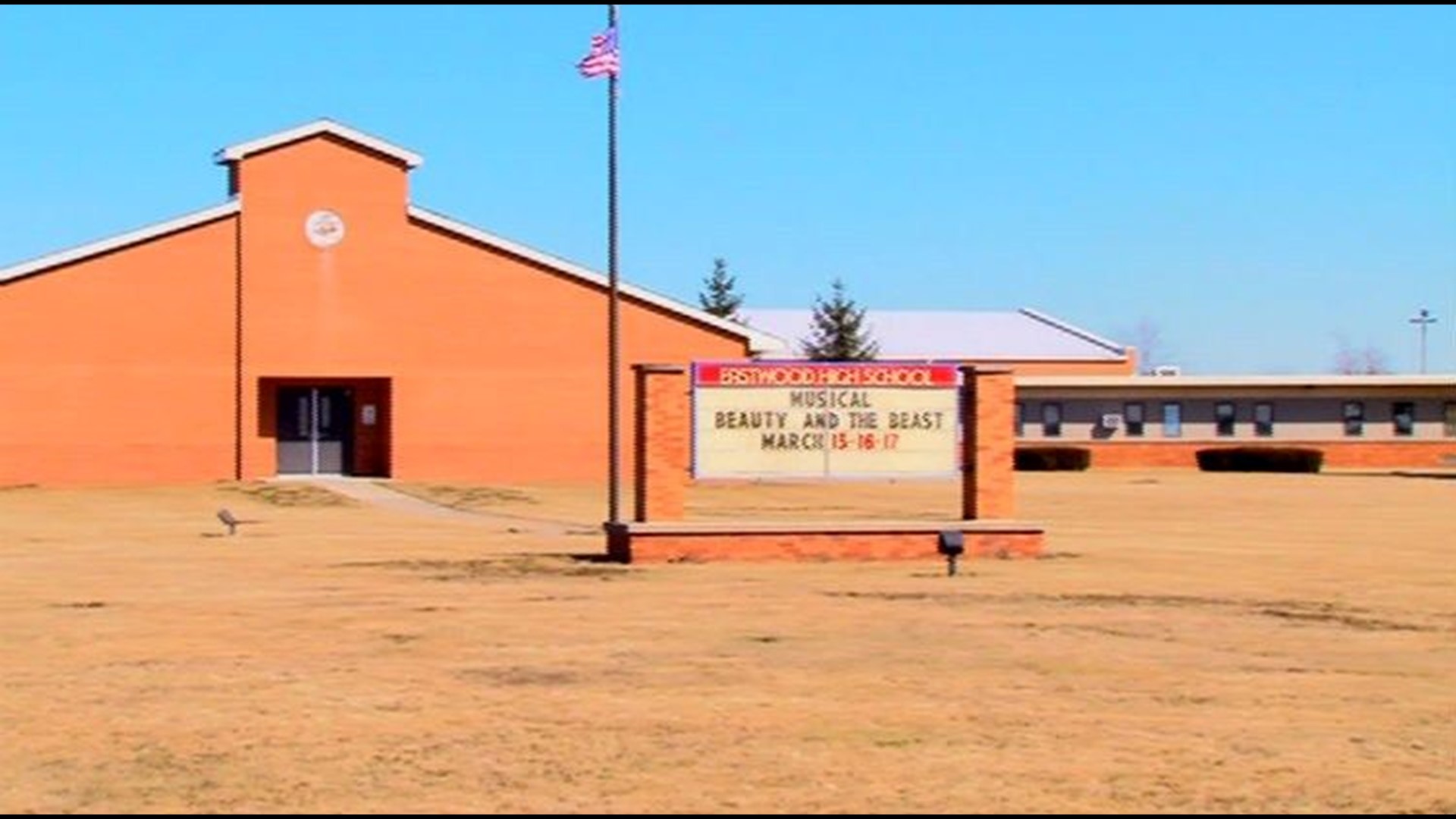 Lockdown lifted at Eastwood High School