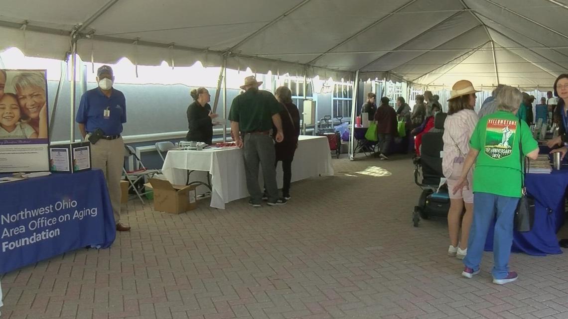 Toledo Zoo, Area Office on Aging hosts 60+ Safari event | wtol.com