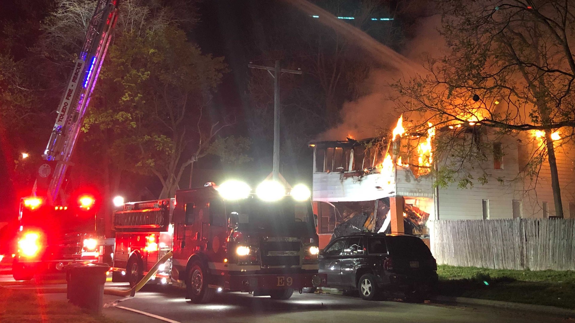 Large Fire Destroys Two-story House In South Toledo | Wtol.com